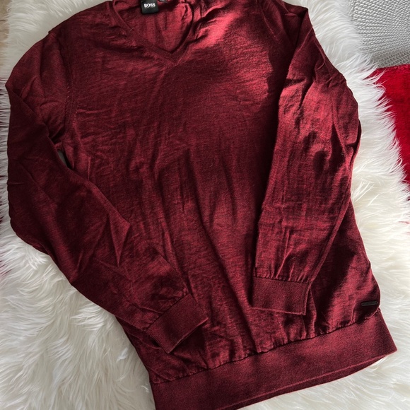 Hugo Boss V-Neck pull over sweater - Picture 1 of 4